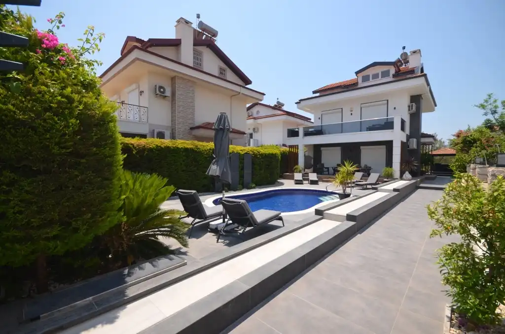 Изображение Уютная вилла 3+1 для любителей комфорта, в Фетхие